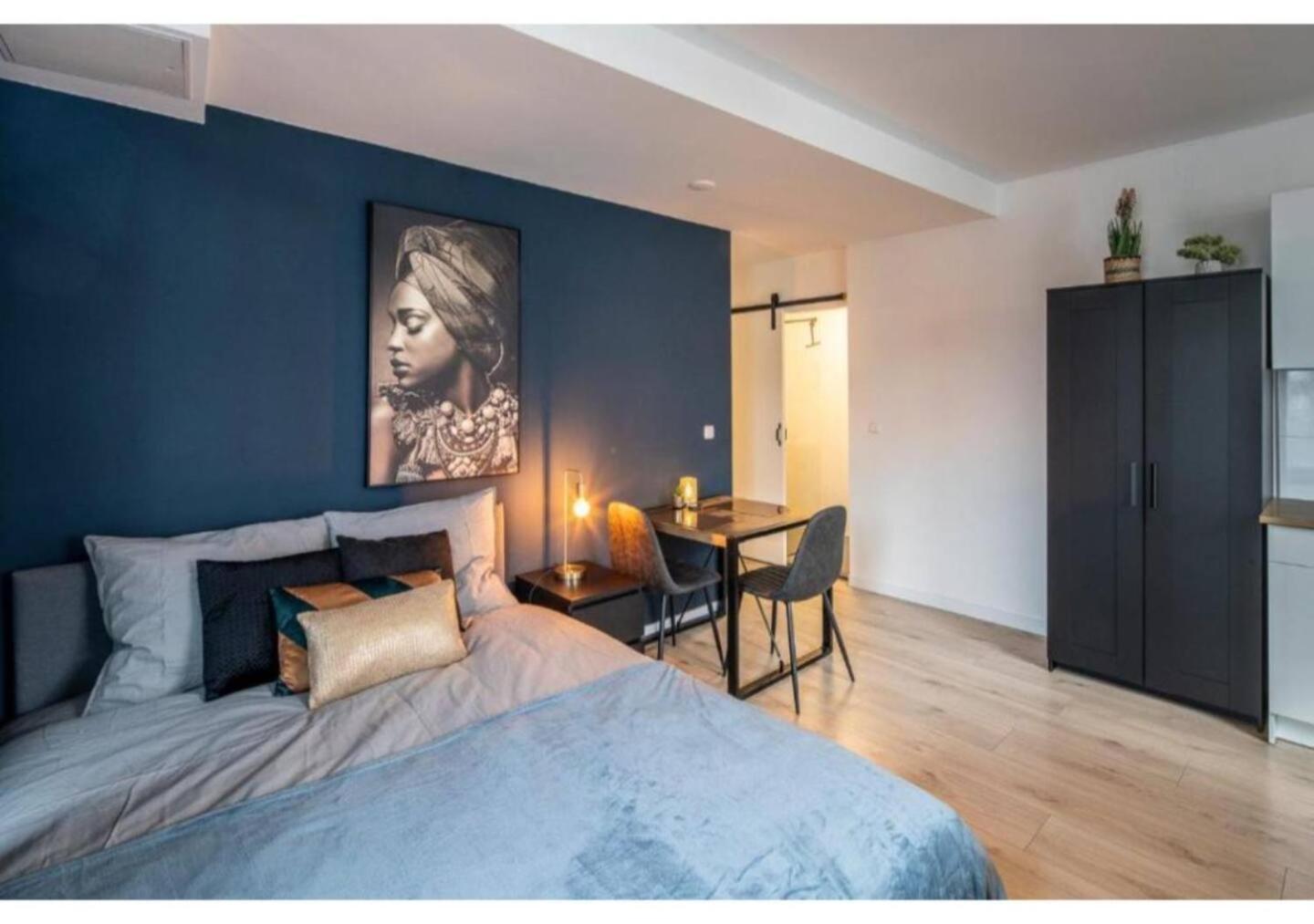 B&K Urban City Suites Тилбург Экстерьер фото