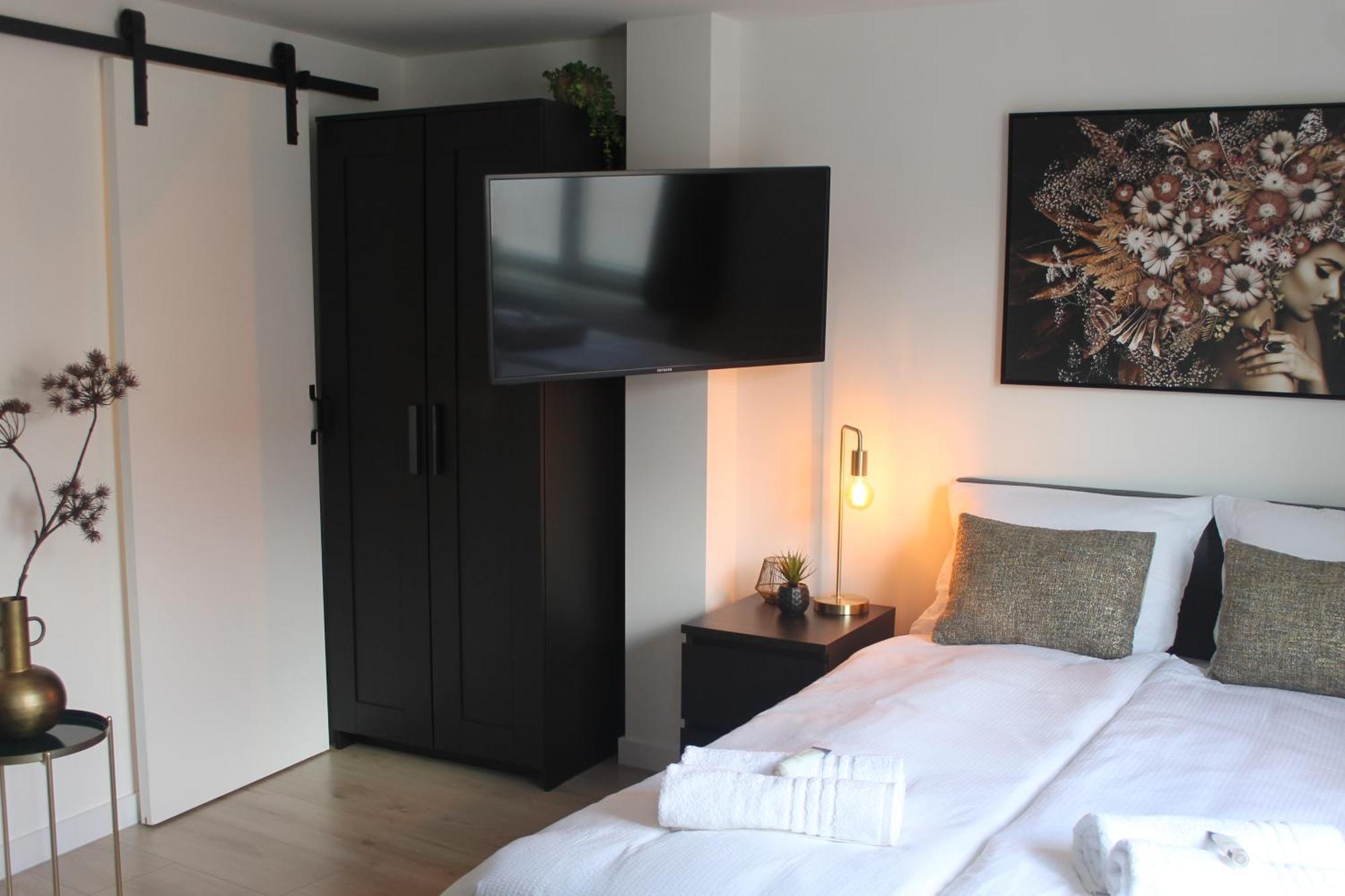 B&K Urban City Suites Тилбург Экстерьер фото