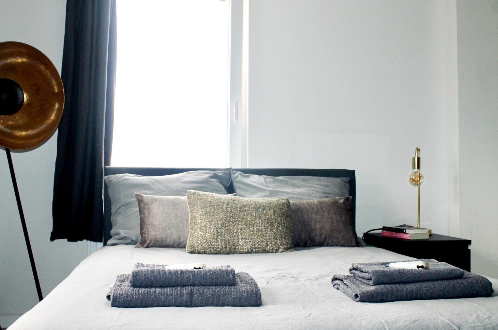 B&K Urban City Suites Тилбург Экстерьер фото