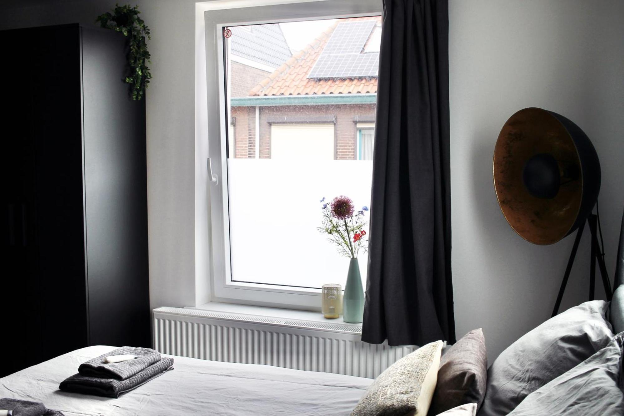 B&K Urban City Suites Тилбург Экстерьер фото